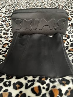 Skims waist trainer