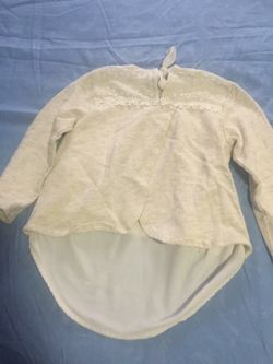 Monetau girls sweater size 8(s)