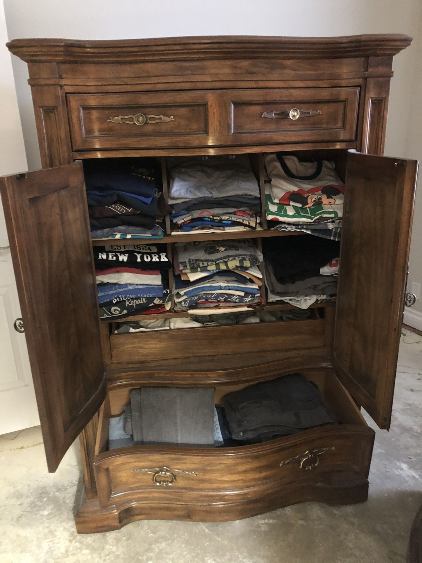 Expensive Dressers, Mirror, and Kitchen Table for Sale in Phoenix, AZ OfferUp