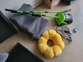 Pet accessories. Poop scooper set, flower collar, pet steps, leash with bag holder. All $15