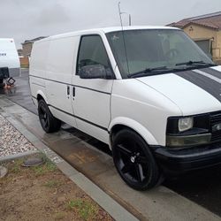 2001 Chevy Astro Van