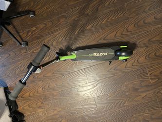 Razor E90 Electric Scooter