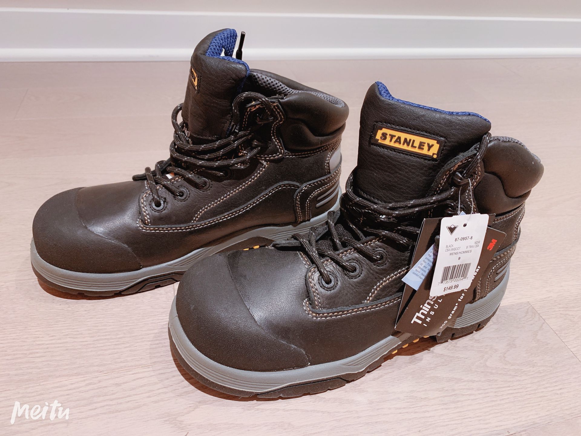 Brand new men’s safety work boots-size 9