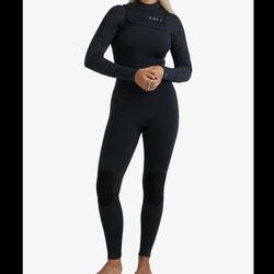 Size 6 Roxy 4/3 Brand New Wetsuit