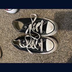 black and white converse 