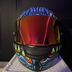 Motorcycle helmet