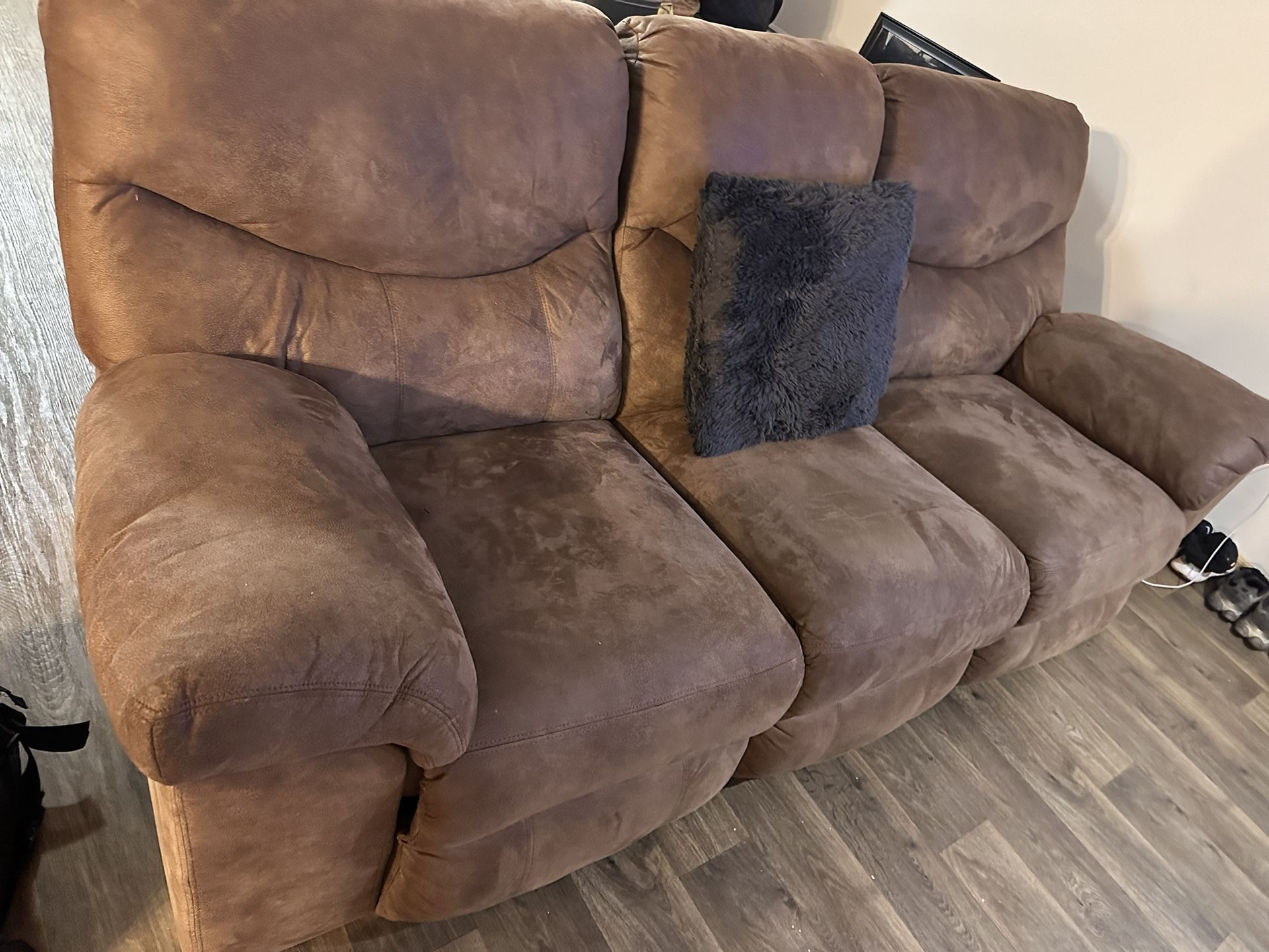 Recliner 3 Seat Sofa Couch NEED GONE!!!