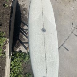 Mid length Surfboard 6’2