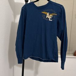 American Eagle Long Sleeves shirt