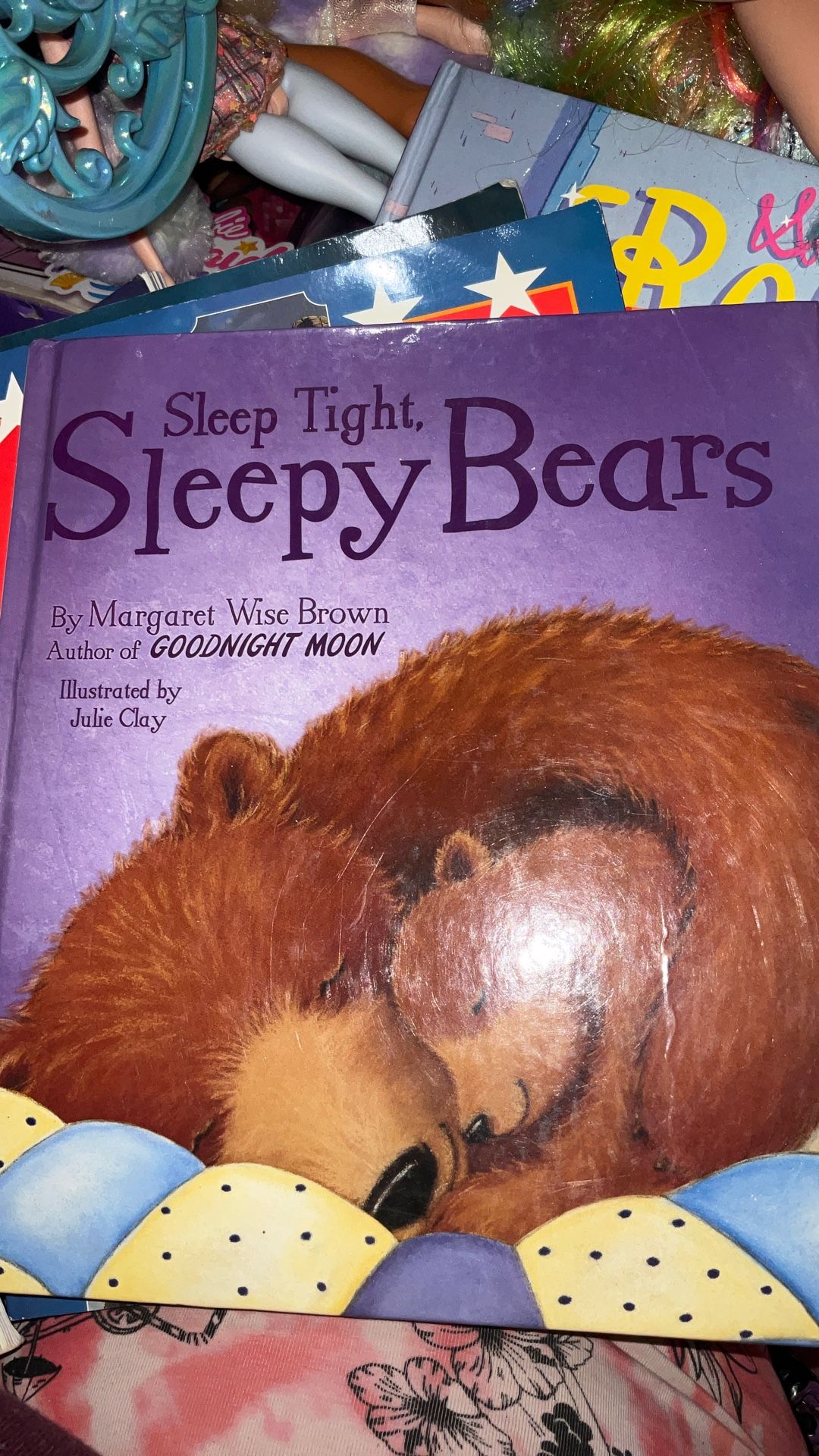 Sleep tight, sleepy bear’s book