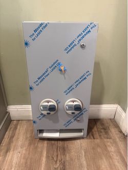 Push-Button, Jam-Resistant Napkin-Tampon Vendor