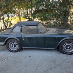 TR6 TRIUMPH 
