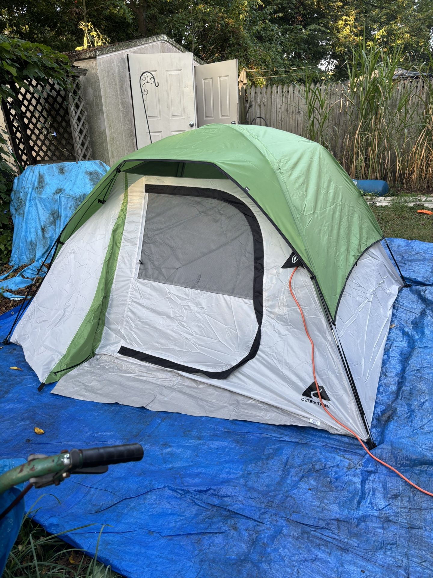 4-Person dome tent