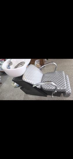 Shampoo Chair $400