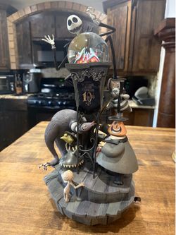 Nightmare Before Christmas 10th Anniversary snowglobe - RARE