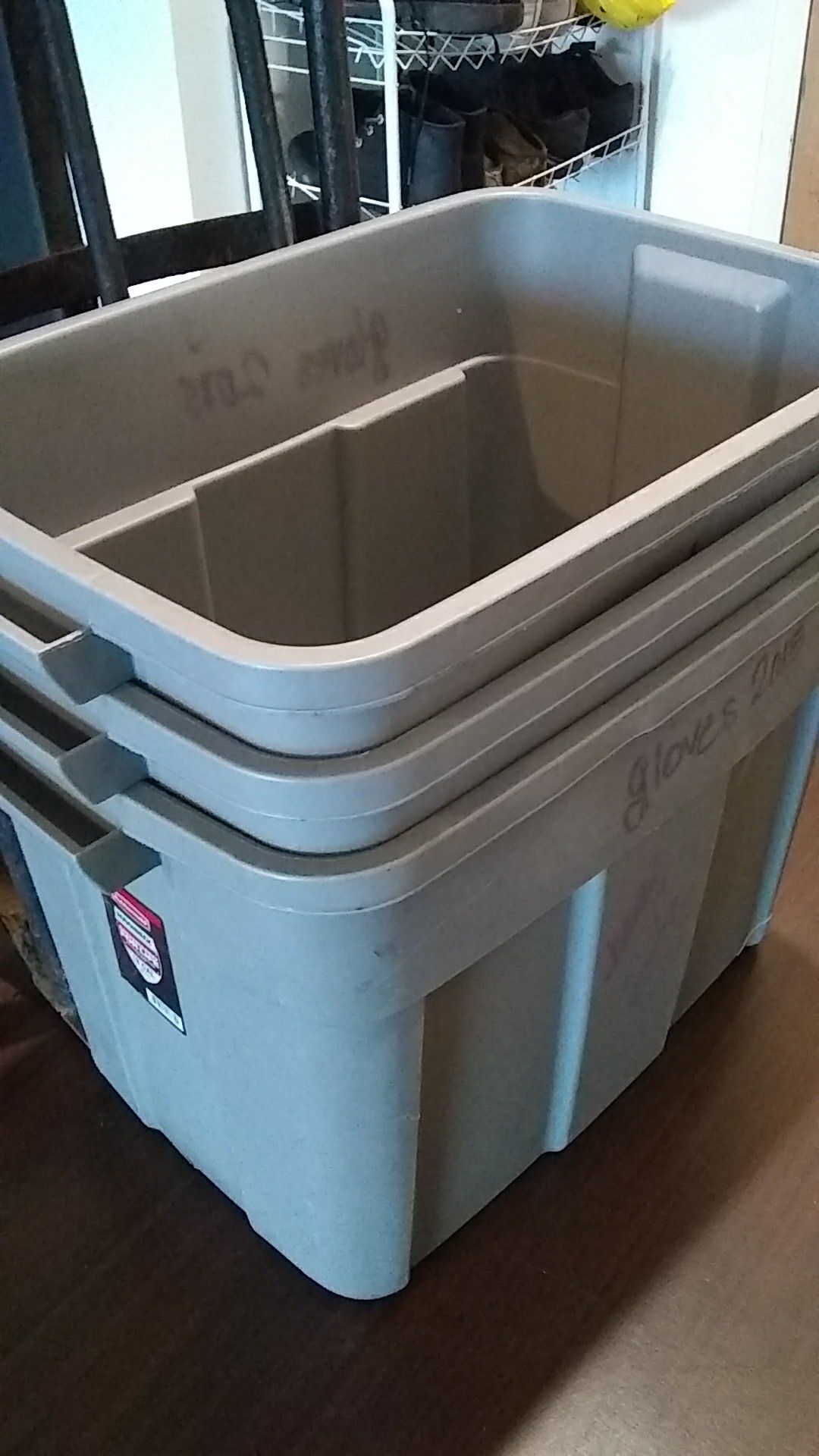 Storage containers, rubbermaid 18 gallon
