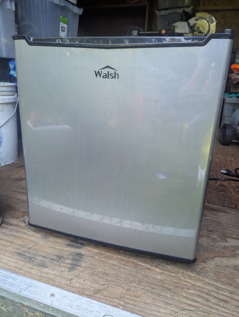 Walsh Mini Fridge 1.7 Cubic Feet