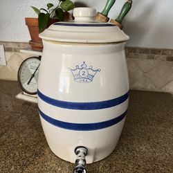 Vintage #2 Crock W/Lid