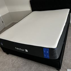 🛏️ QUEEN nectar Mattress - Like New 