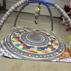 Free mirror and gym play