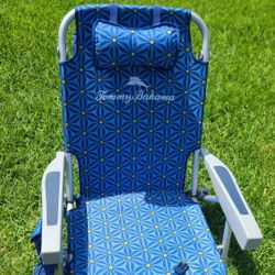 Tommy Bahama Bech Chair Like New , Lay Flat, Backpack 