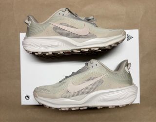 Nike Air ACG Pegasus Trail Ecru Women’s size 6.5 Hiking Shoes NEW!