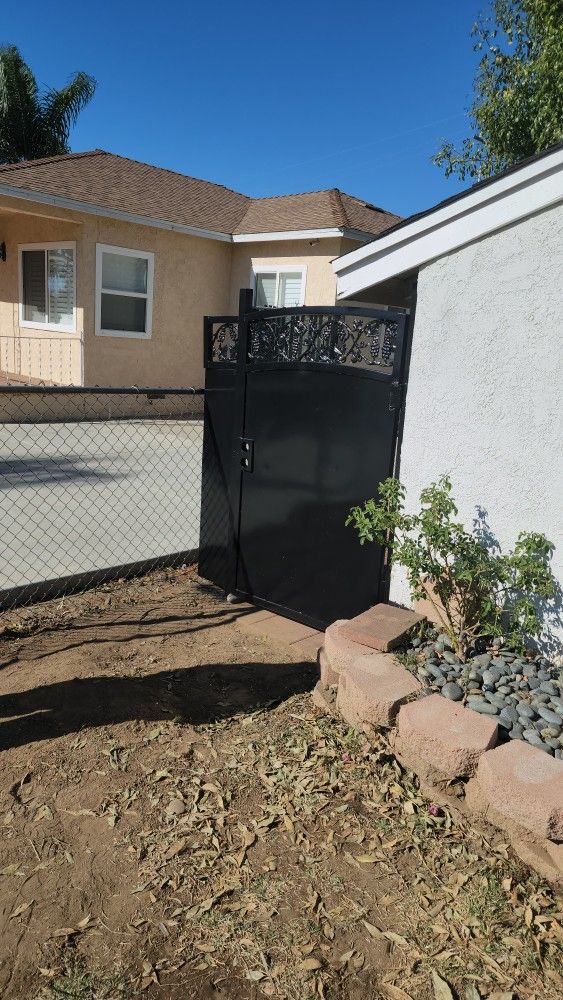H.D.S FENCE& DOOR