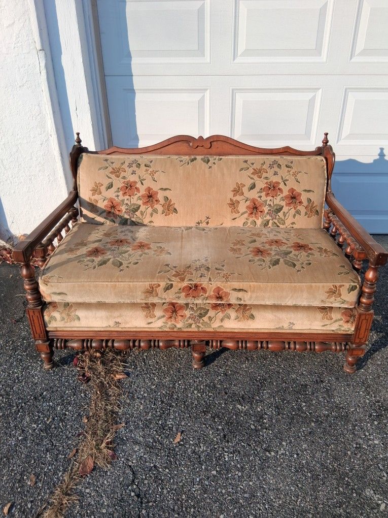 Antique Sofa For Free