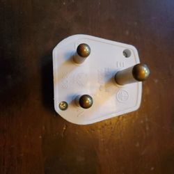 UK 13AMP 250VOLT PLUG ADAPTER. 