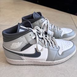 Nike Air Jordan 1 Mid Light Smoke Grey Sneakers Size 11