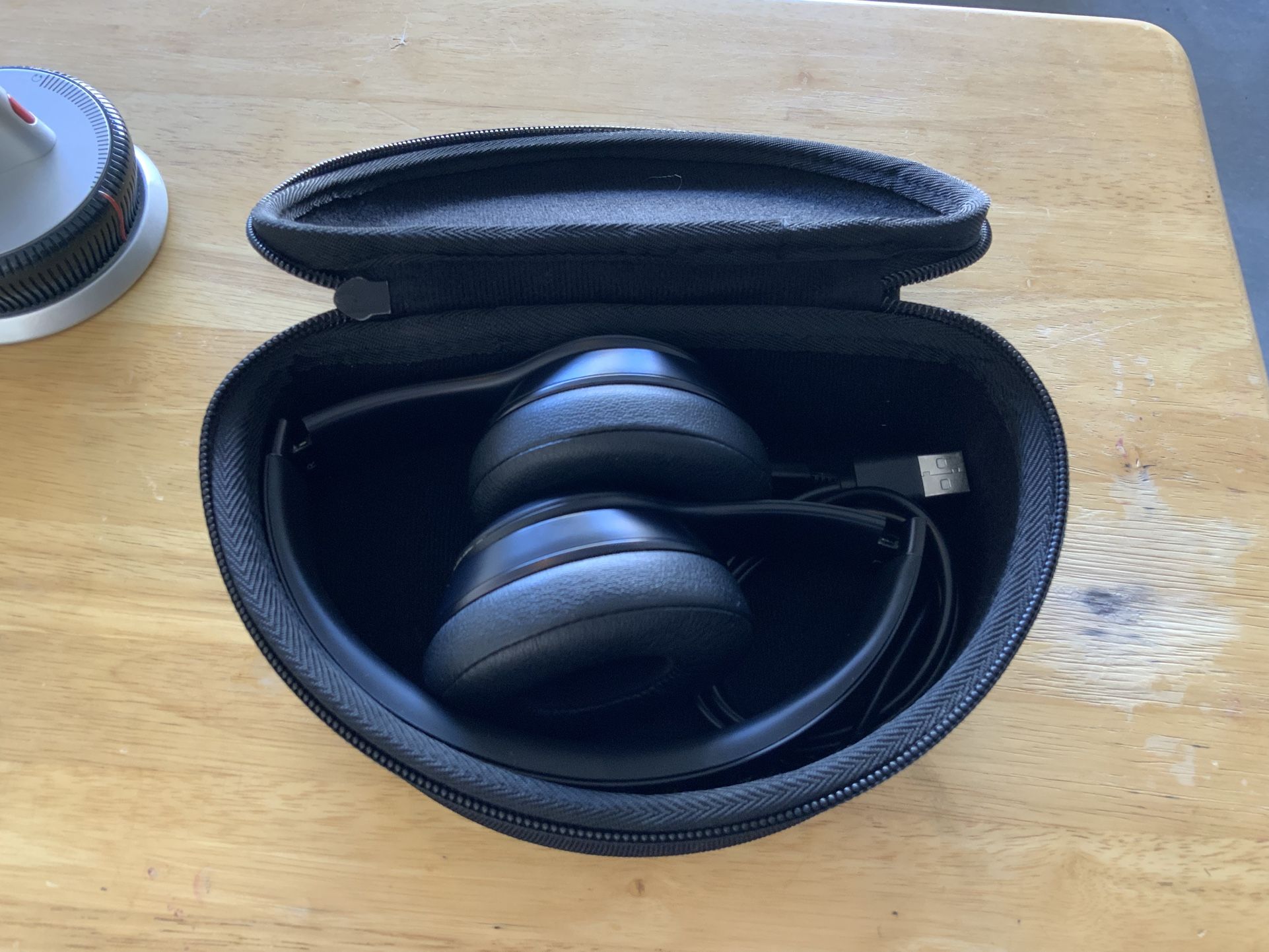 Dre Beats Solo 2 Black (LIKE NEW)