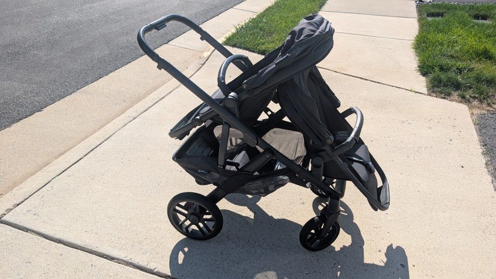 Uppa Baby vista 2 Two Seats And Bassinet