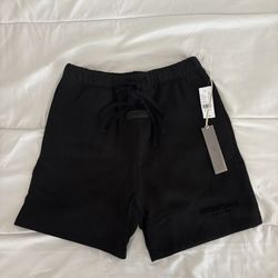 Essential Shorts (Size Small, Black)