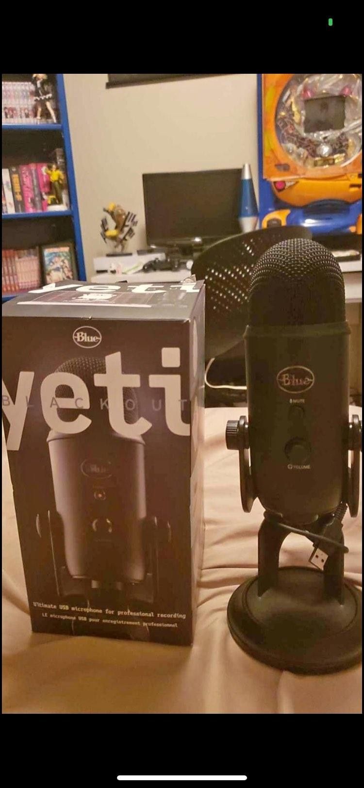 Blue yeti microphone