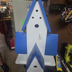 Custom Made Birdhouses 