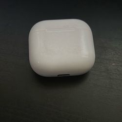AirPod 4 Charging Case