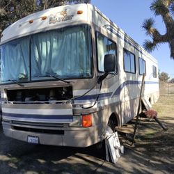 Ford Fleetwood Bounder 1999 12,000 Milles