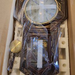 VINTAGE WALL CLOCK ⏰️     $50.00     O.B.O.