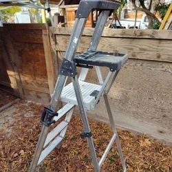 Step Ladder 