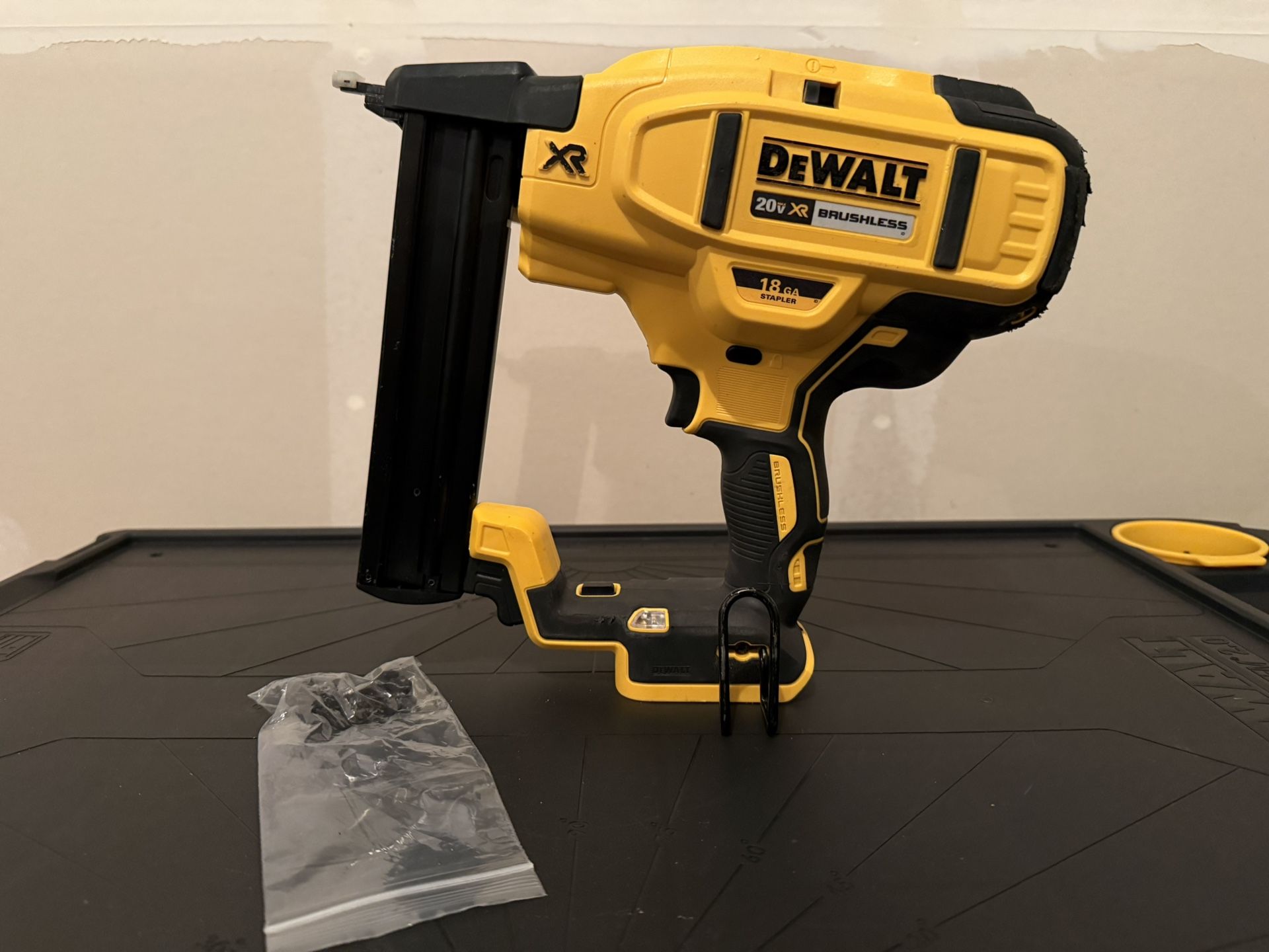 DeWalt 20V MAX XR Lithium-Ion Cordless 18-Gauge Narrow Crown Stapler (Tool-Only)