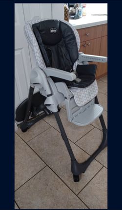 Chicco polly highchair