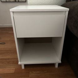 White nightstand 