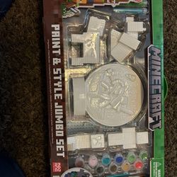 Minecraft Paint & Style Jumbo Set craft kit. 