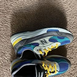 Jordan 13s Blue  & Black  Size 5.5  SOLD!!).(Jordans 1s Blue & Black. Men Size 9 Very Good Condit $95.00👉🏽 $85 this week!! 👇🏽 