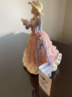 ESTATE SALE- Beautiful Like New Figurine