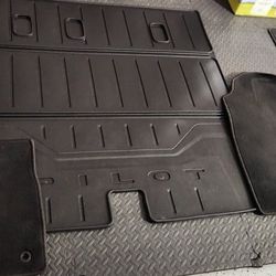 2023-2025 Honda Pilot OEM Folding Cargo Tray + Floor Mats -  (Current Gen)