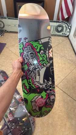 Santa Cruz Rob Roskopp Macro VX 9.00” Egg Shaped Skate Deck