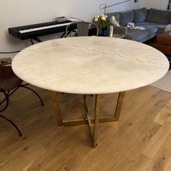 Round Marble Table 