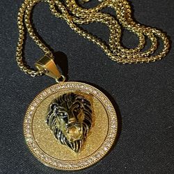 lion pendant with chain