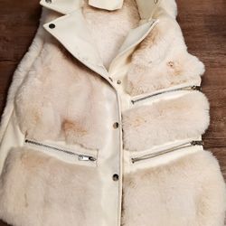 Women Faux Fur Vest, Fall and Winter Fashion Warm Size Small
